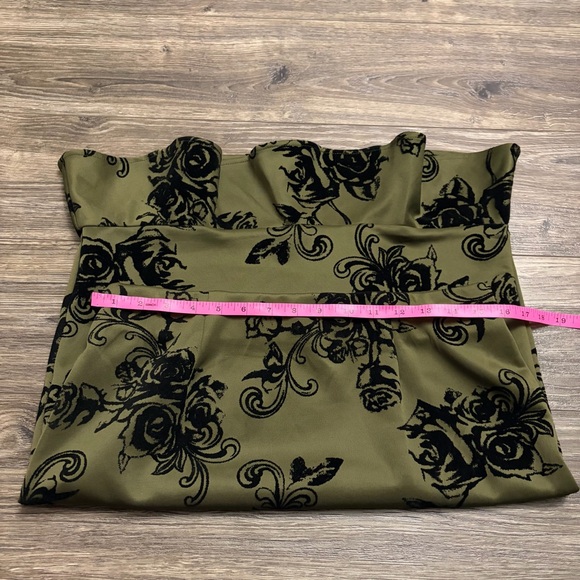 Y2K Vintage Velvet Rose Brocade Peplum Pencil Skirt (Olive/Black) Size Medium - Picture 7 of 7